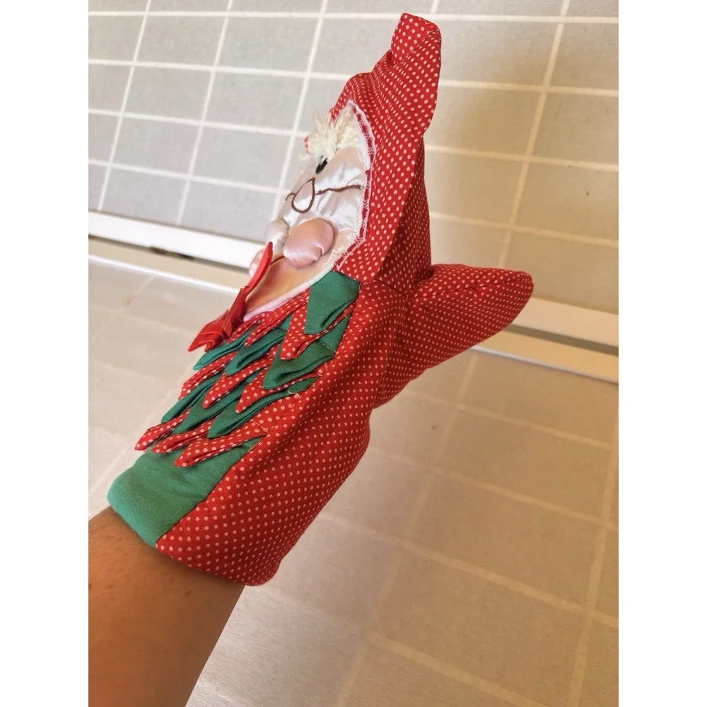 Christmas  Handmade Oven Mitt Granny Core Holiday Decor Kitchen Cottage Grandma